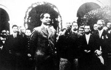 孙中山在南洋中学演讲劝剪辫1.jpg
